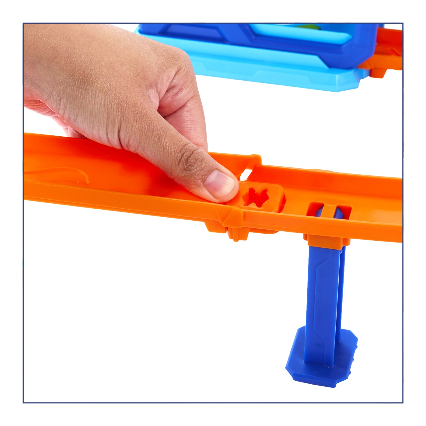 PISTA DE JUGUETE HOT WHEELS ACROBACIAS LANZA Y CHOCA - 9