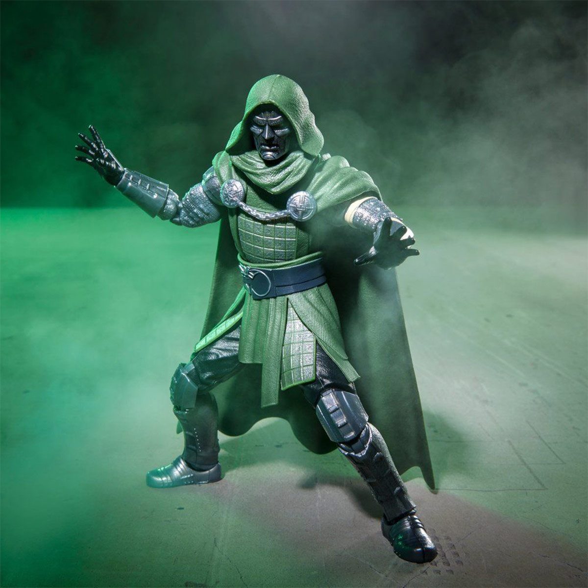 FIGURA DE ACCIÓN MARVEL LEGENDS DOOMSDAY DOCTOR DOOM - 5