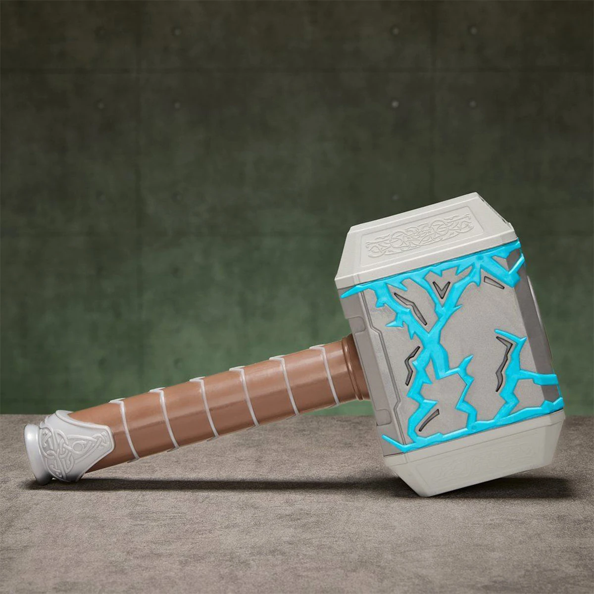 MARTILLO ATRONADOR DE THOR MARVEL AVENGERS: DOOMSDAY - 6