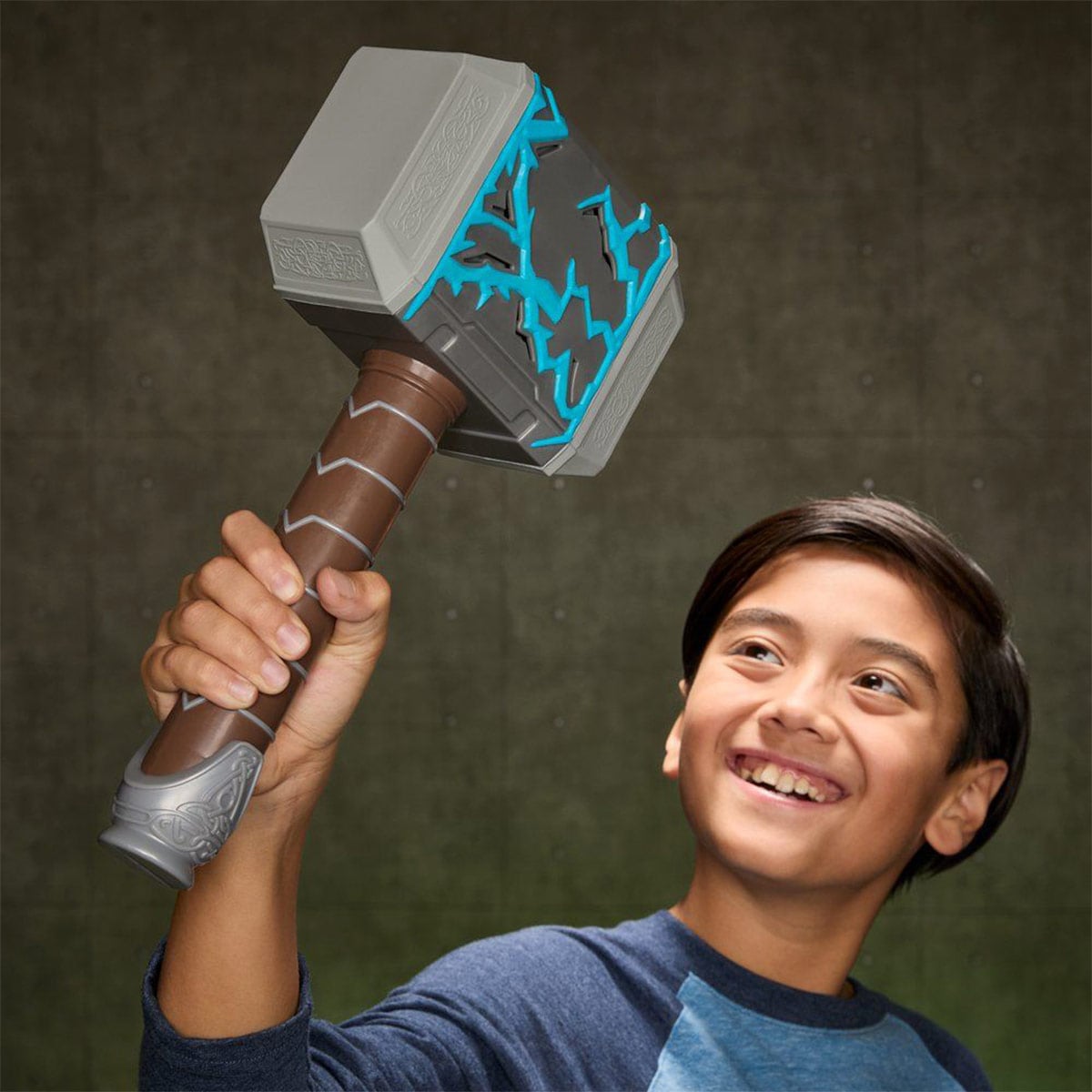 MARTILLO ATRONADOR DE THOR MARVEL AVENGERS: DOOMSDAY - 8