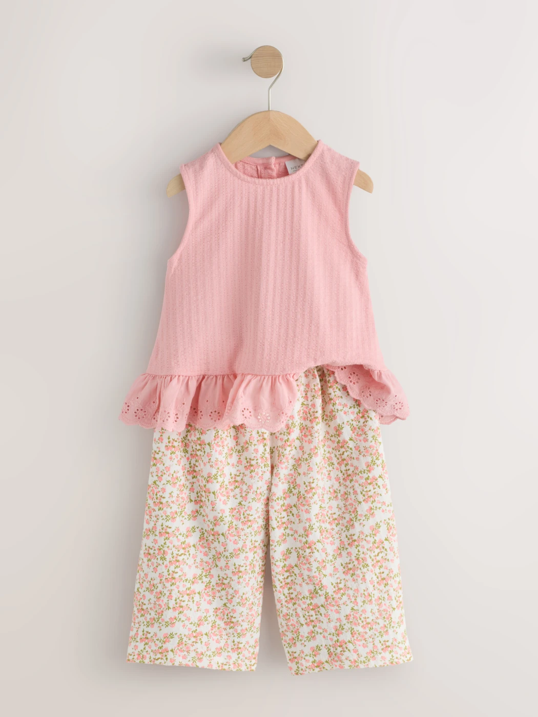 CONJUNTO POLO SIN MANGAS + PANTALÓN NIÑA NEXT - 1