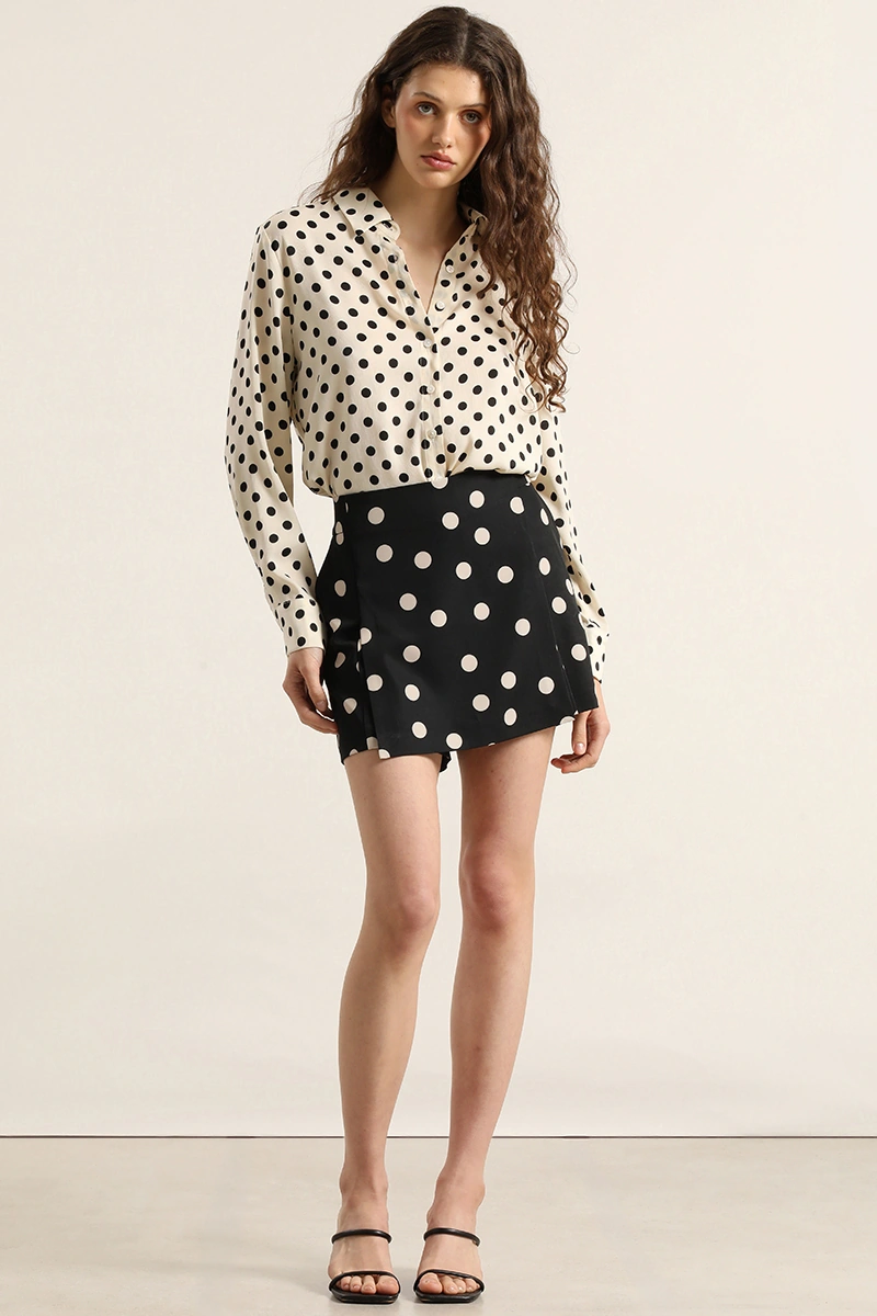 FALDA SHORT CEÑIDA MUJER LIOLA LUNARES - 2