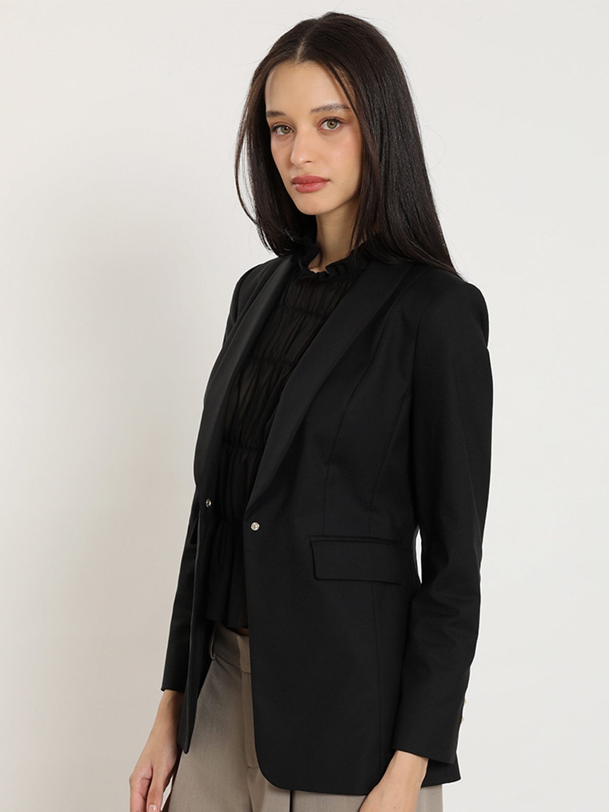 BLAZER MUJER LIOLA ENTALLADO CUELLO SMOKING - 3