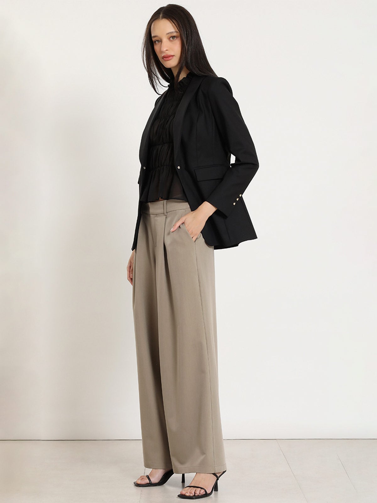 BLAZER MUJER LIOLA ENTALLADO CUELLO SMOKING - 5