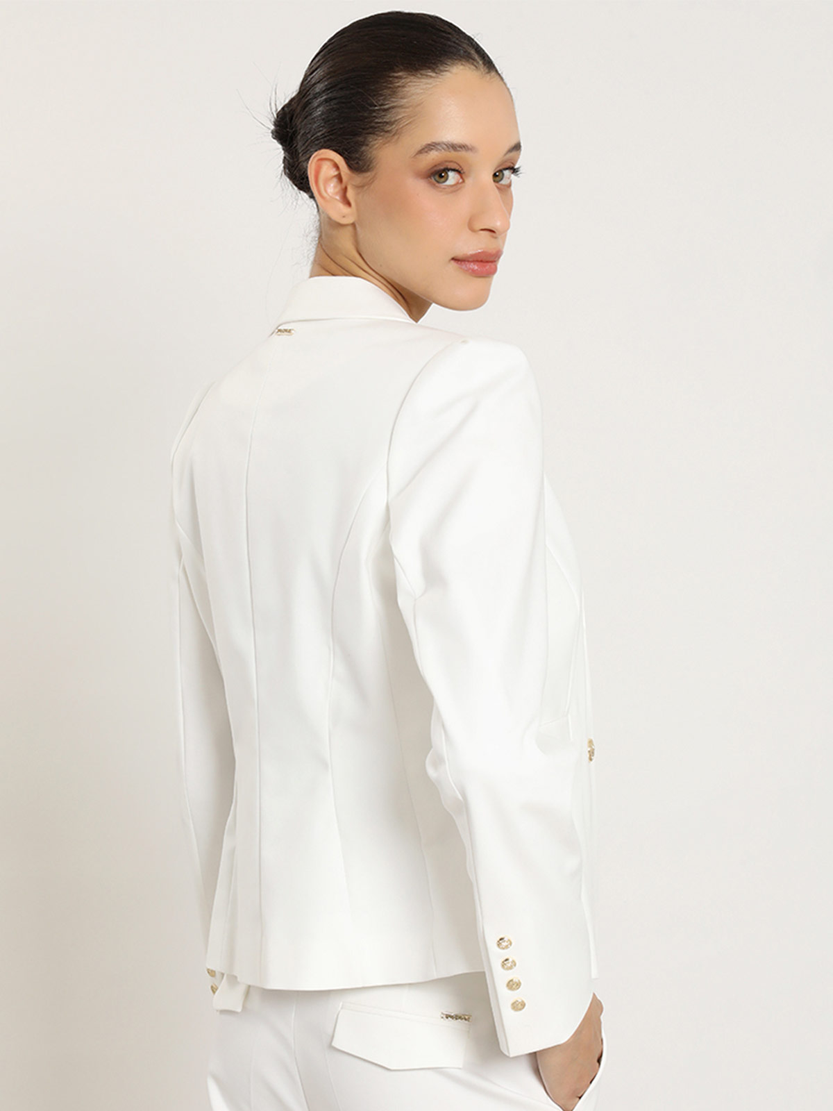 BLAZER MUJER LIOLA ENTALLADO HOMBRO - 4