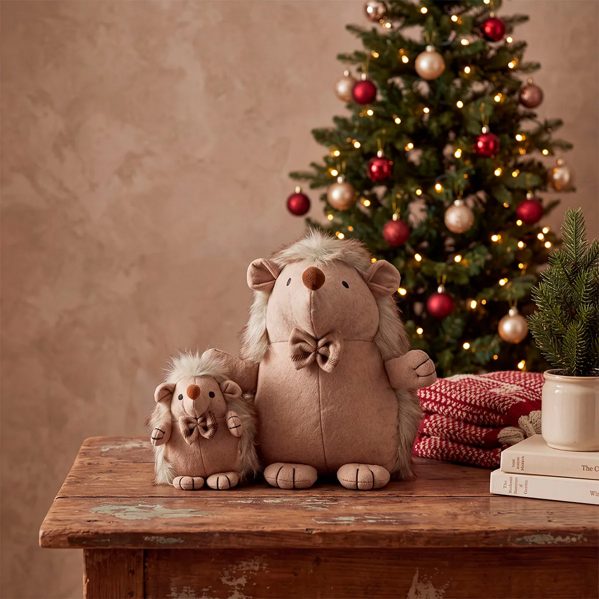 MUÑECO NAVIDEÑO RIPLEY HOME PUERCO ESPIN 20 CM - 1
