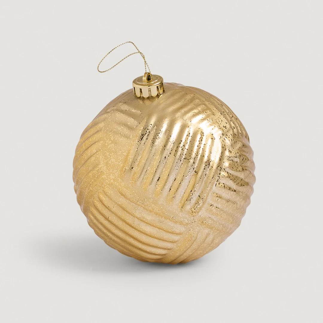 ADORNO NAVIDEÑO PARA ÁRBOL RIPLEY HOME ESFERA ACANALADA 15 CM - 2