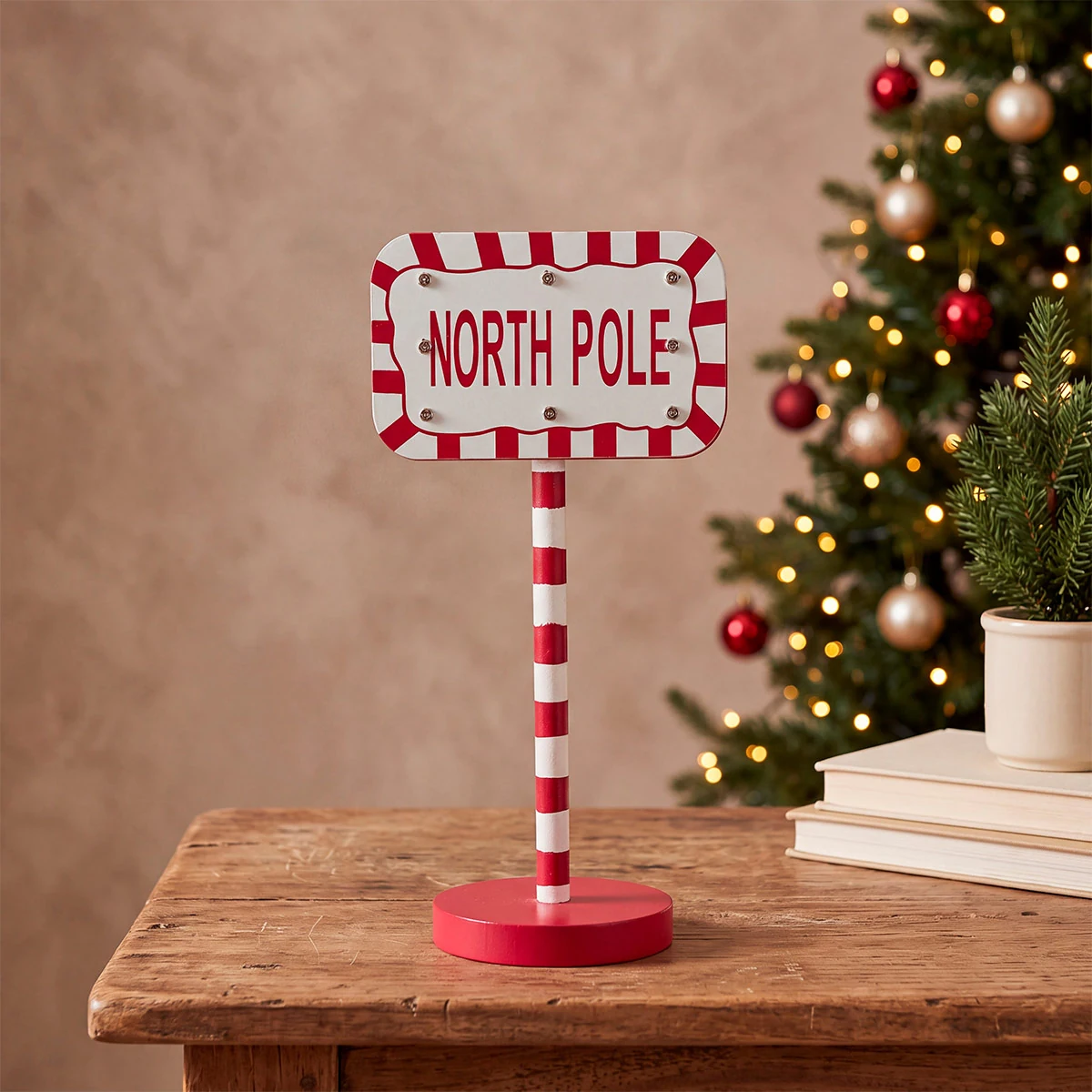 ADORNO NAVIDEÑO RIPLEY HOME PARANTE LETRERO NORTH POLE 29.5 CM - 1