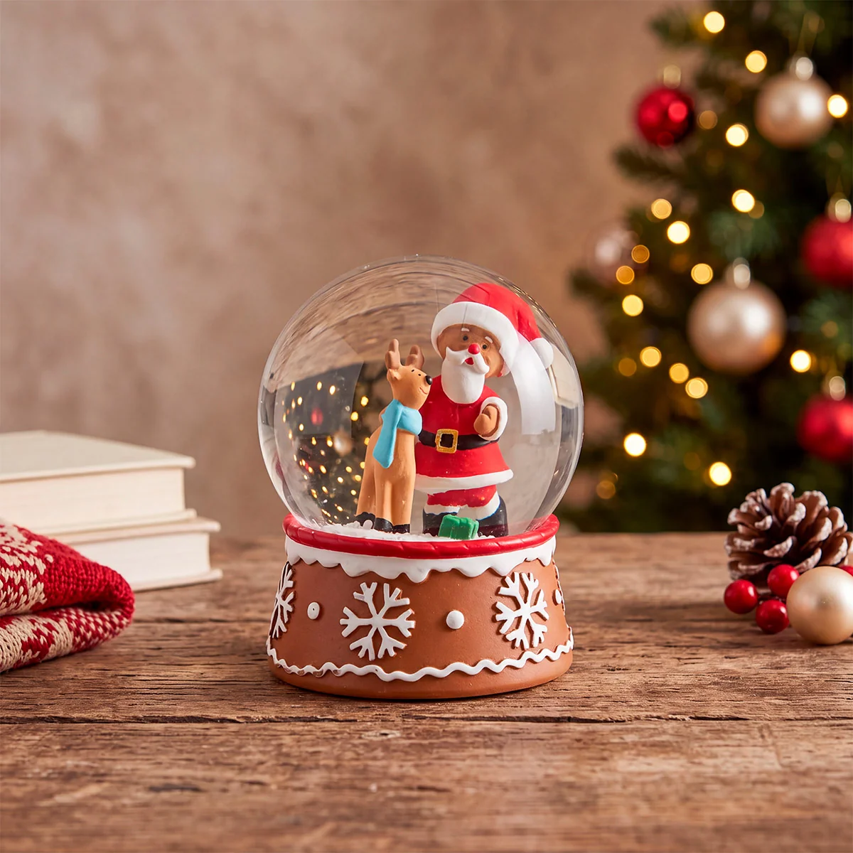 GLOBO DE AGUA RIPLEY HOME GALLETA SANTA 8.2 CM - 1