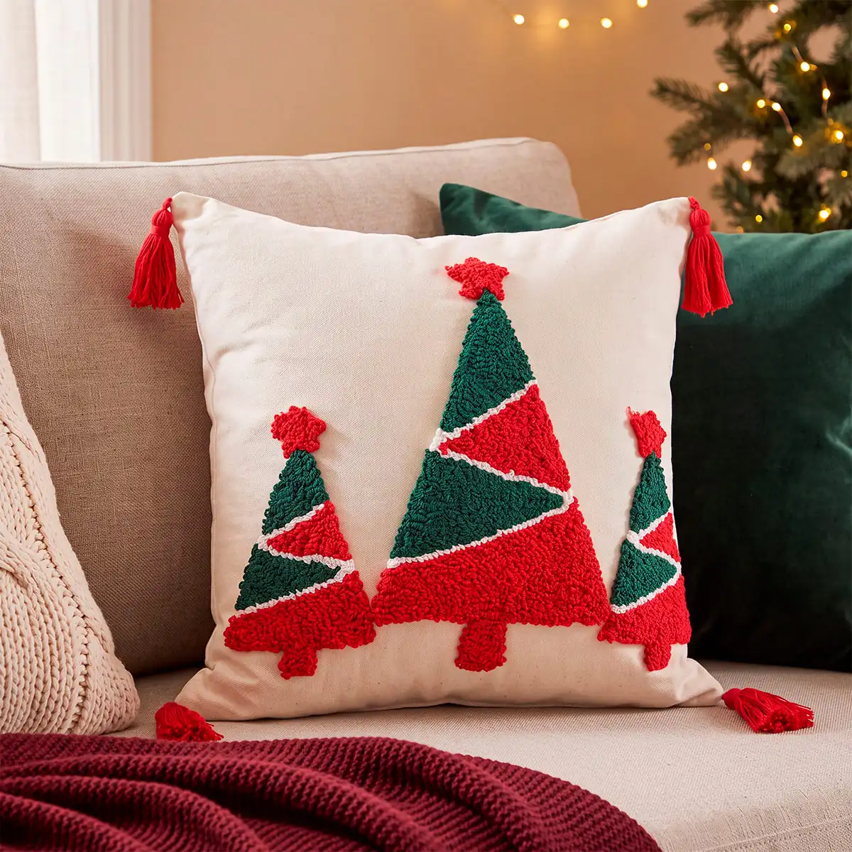COJÍN NAVIDEÑO RIPLEY HOME 3 PINOS - 1