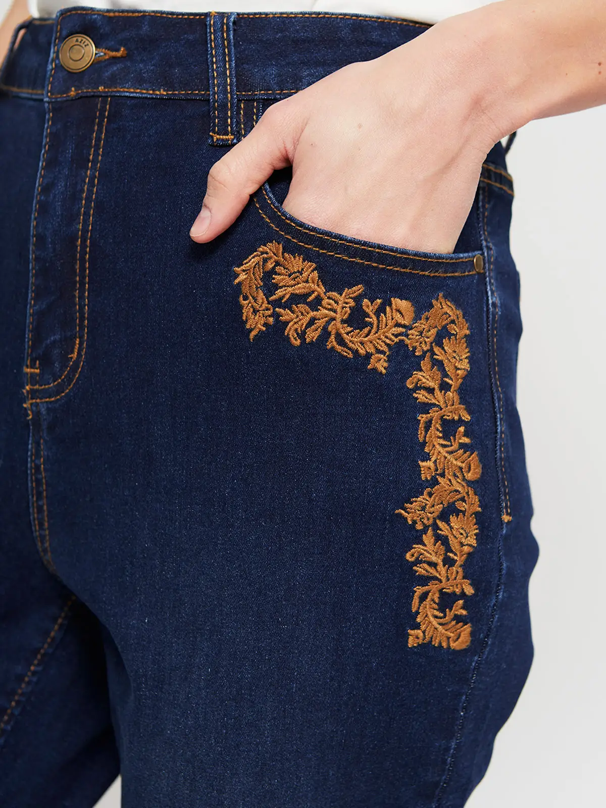 JEANS REGULAR MUJER AZIZ BORDADO - 4