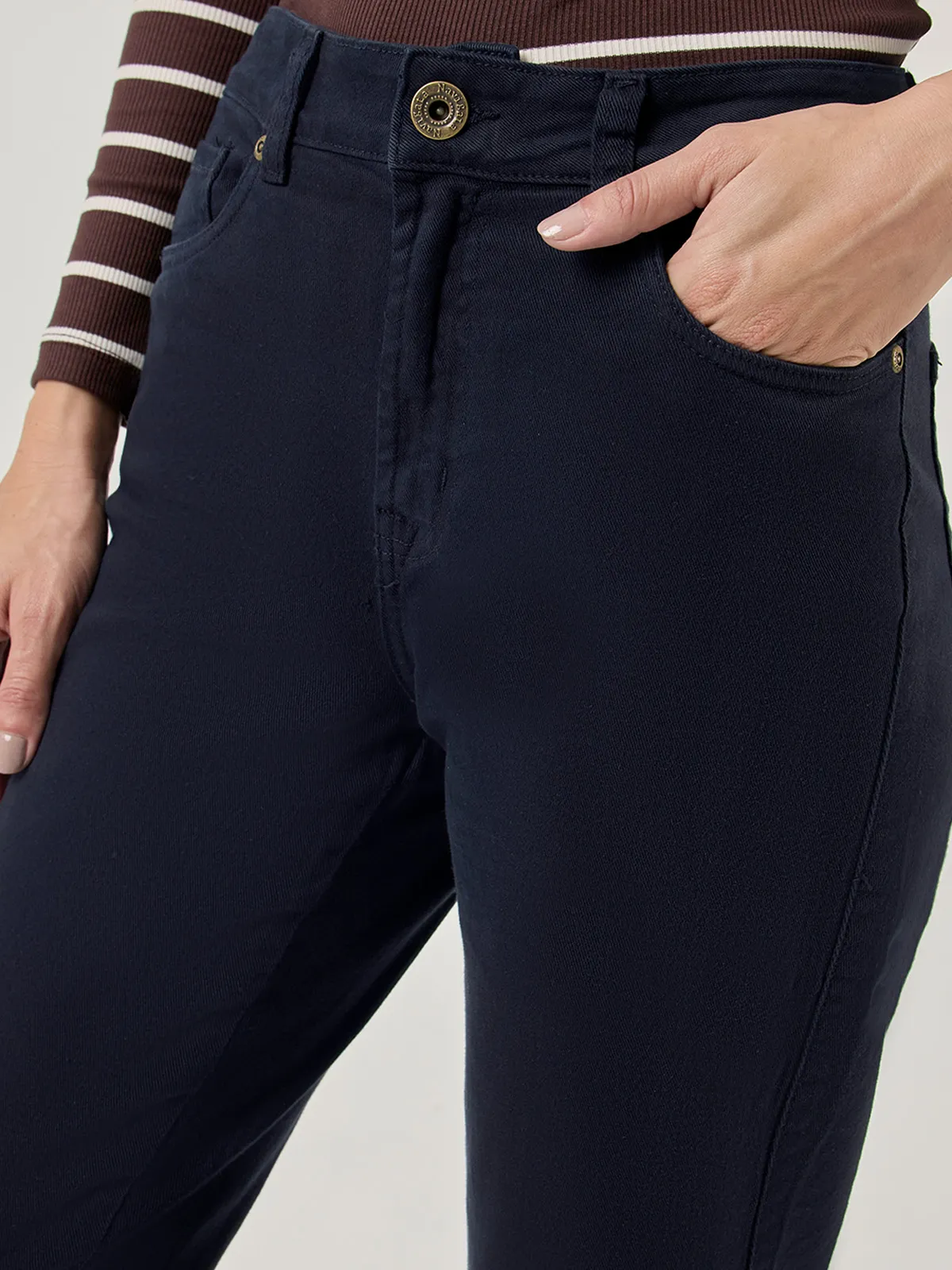 PANTALÓN REGULAR MUJER NAVIGATA BRIANA - 4