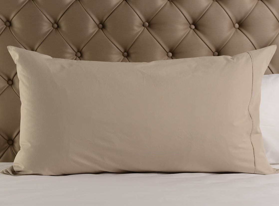FUNDA DE ALMOHADA RIPLEY HOME MEDIDAS ESPACIALES ALGODÓN 200 HILOS 70 X 50 CM TAUPE - 1