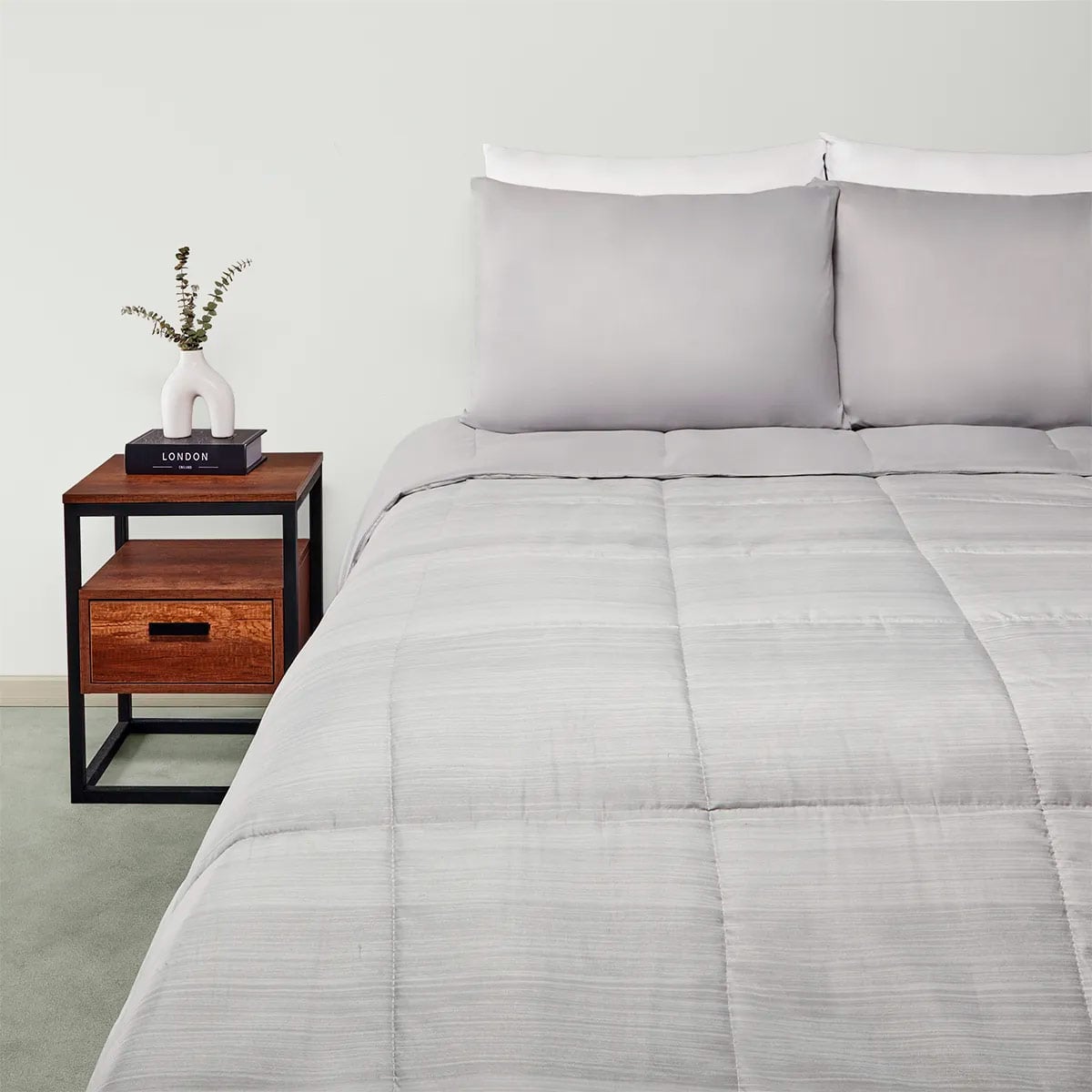 SET DE SÁBANAS + 1 FUNDA ALMOHADA + EDREDÓN 1.5 PLAZAS MICROFIBRA GRIS - 1