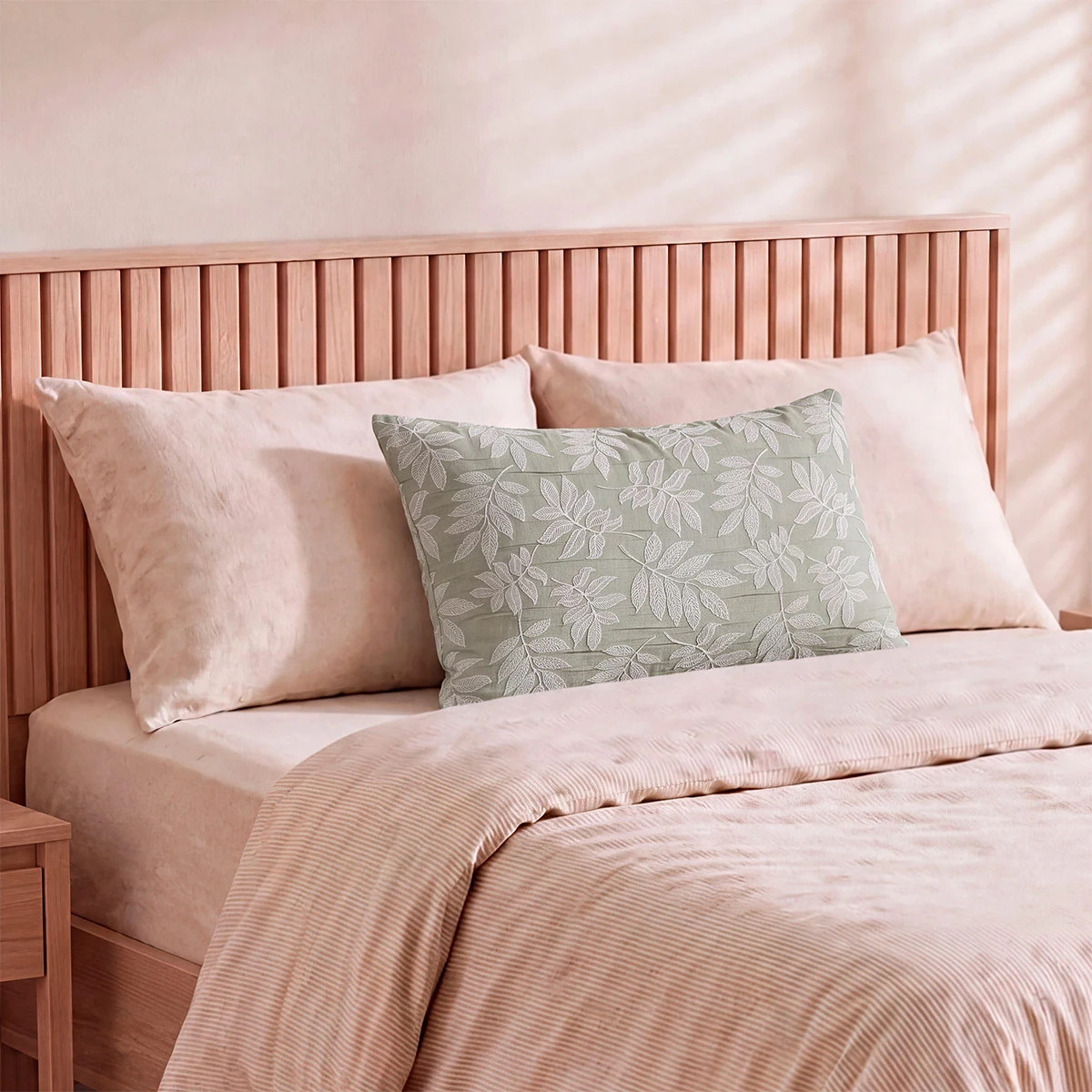 FUNDA DE ALMOHADA RIPLEY HOME CUBRECAMA JACQUARD 50X70 CM HOJAS VERDE - 1