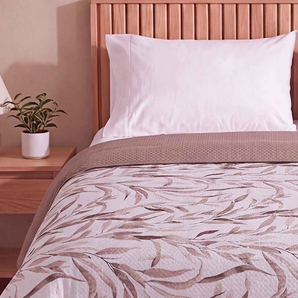 CUBRECAMA RIPLEY HOME ULTRASONIC QUEEN HOJA OLIVO VERDE - 3
