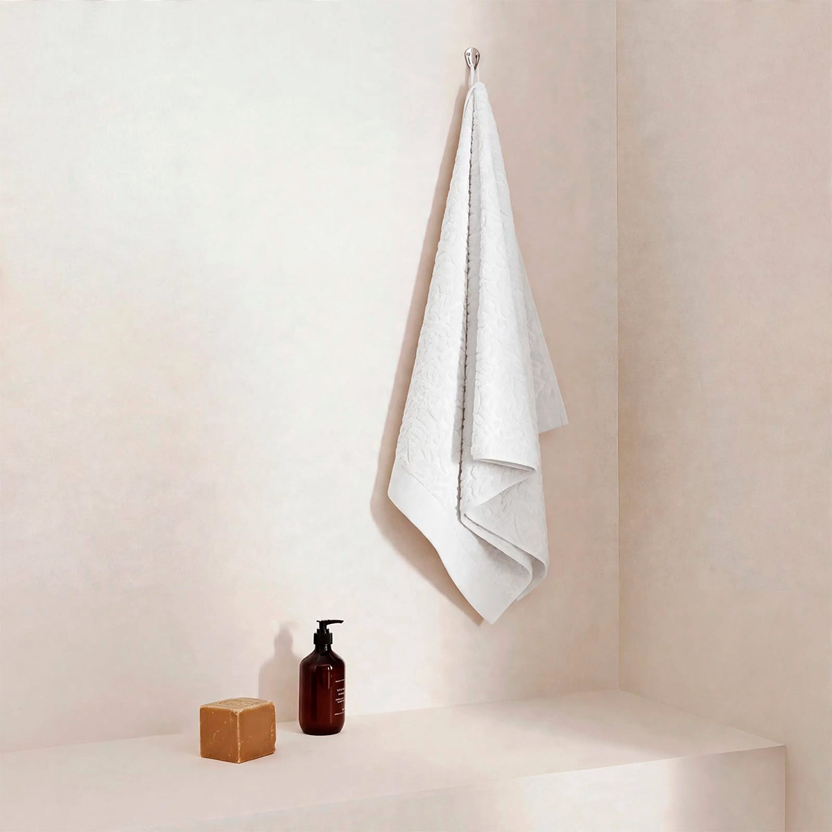 TOALLA DE BAÑO RIPLEY HOME JACQUARD 70X140 CM BLANCO  - 1