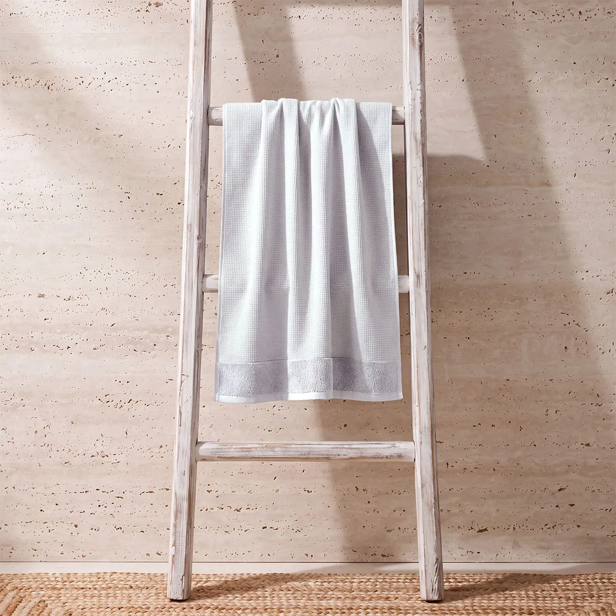 TOALLA DE BAÑO RIPLEY HOME WAFFLE 70X140 CM BLANCO - 1