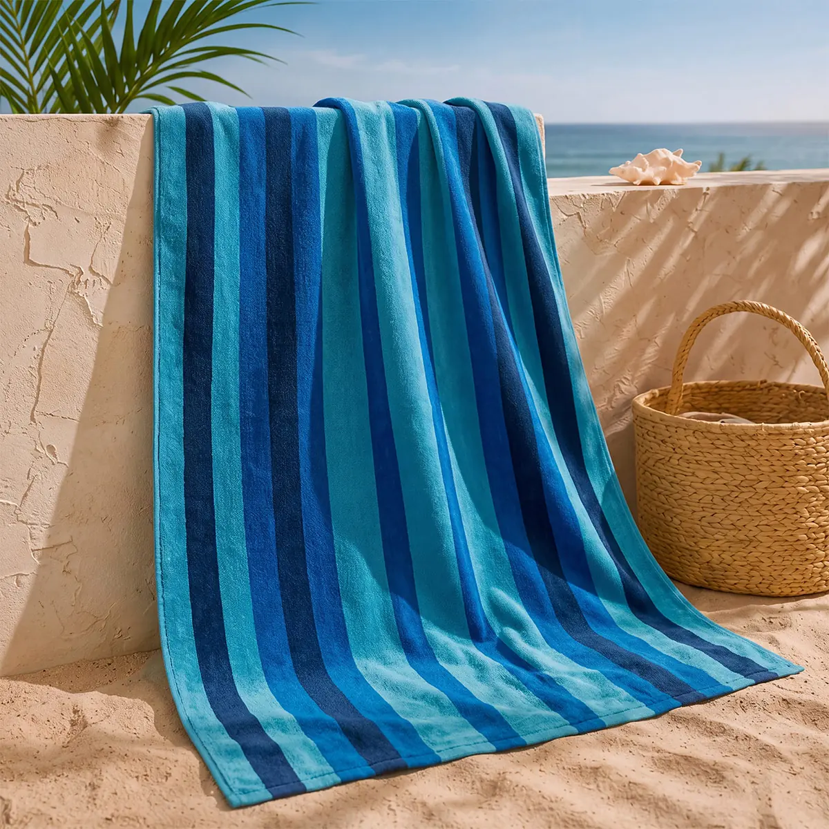 TOALLA DE PLAYA RIPLEY HOME VELOUR LÍNEAS OSCURAS AZUL - 1