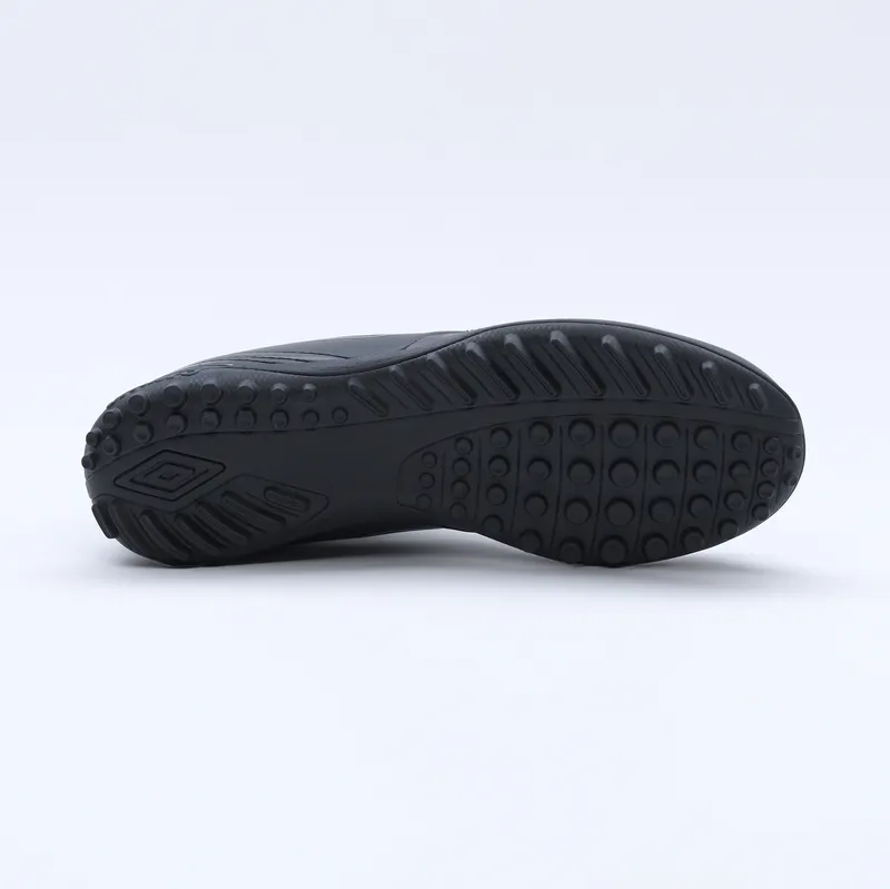 ZAPATILLAS HOMBRE UMBRO FÚTBOL PASTO SINTÉTICO NEGRO CLASSICO - 2
