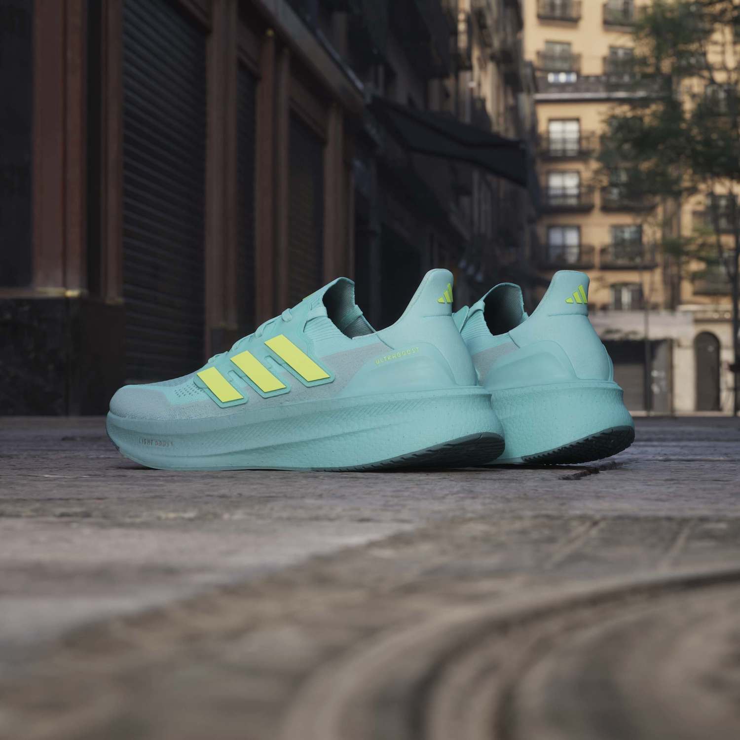ZAPATILLAS MUJER RUNNING ULTRABOOST 5 - 5