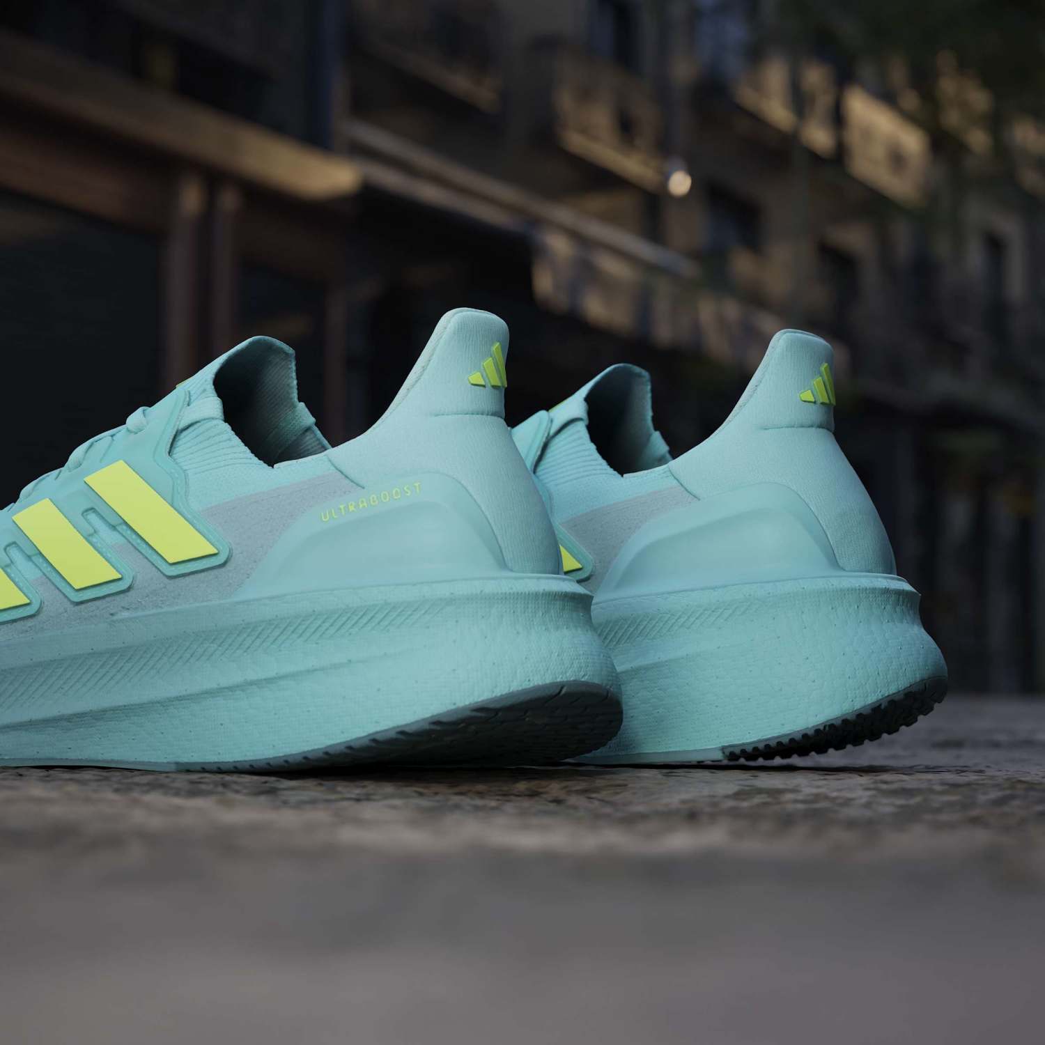 ZAPATILLAS MUJER RUNNING ULTRABOOST 5 - 9