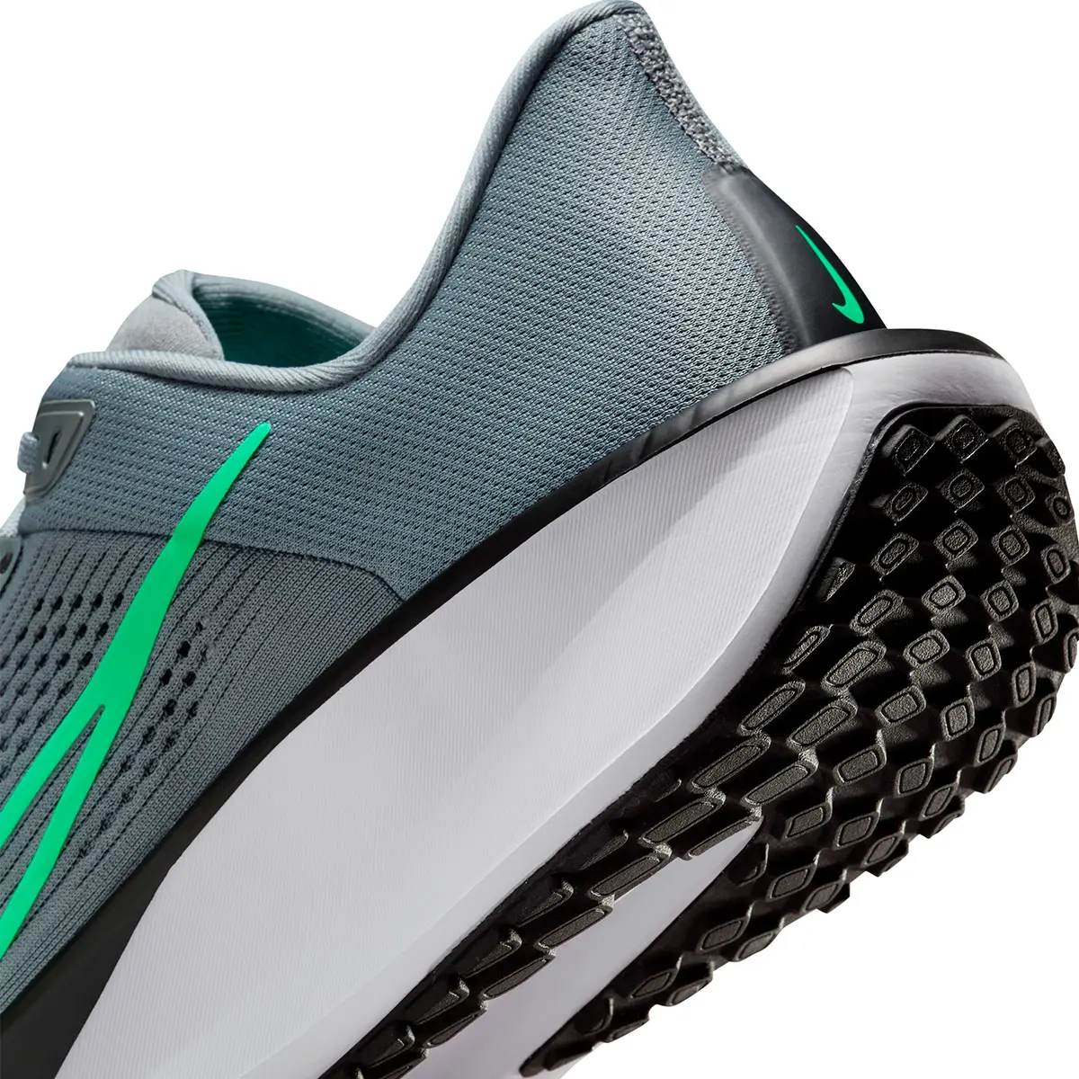 ZAPATILLAS HOMBRE NIKE RUNNING GRIS QUEST 6 - 5