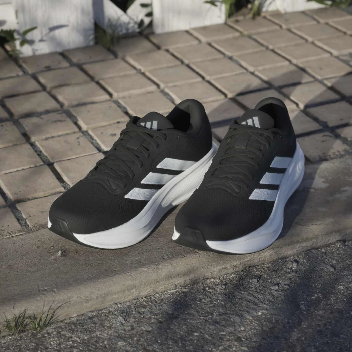 ZAPATILLAS HOMBRE ADIDAS RUNNING NEGRO RESPONSE RUNNER 2 - 11