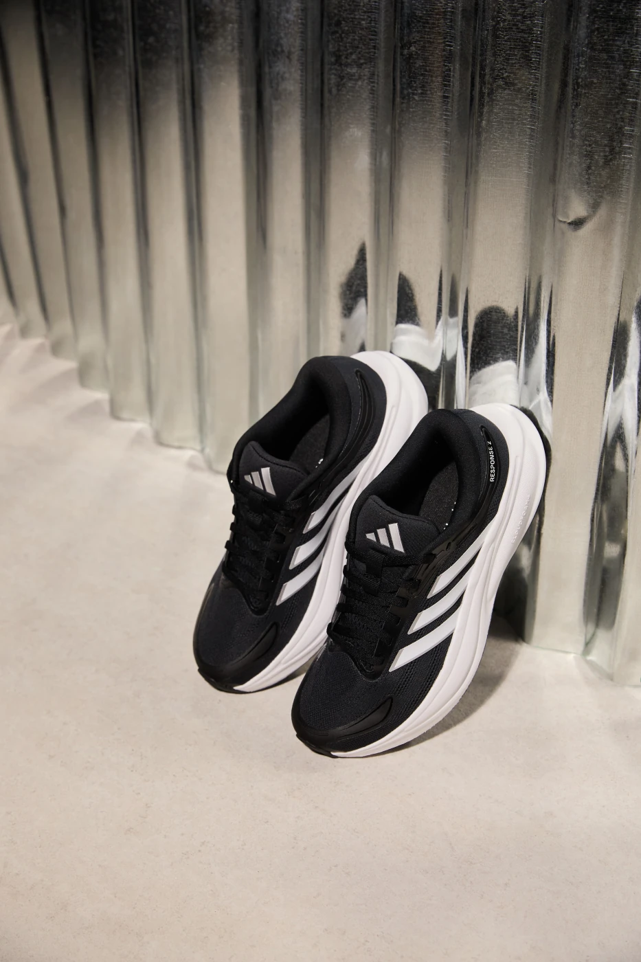 ZAPATILLAS MUJER ADIDAS RUNNING NEGRO RESPONSE 2 - 4