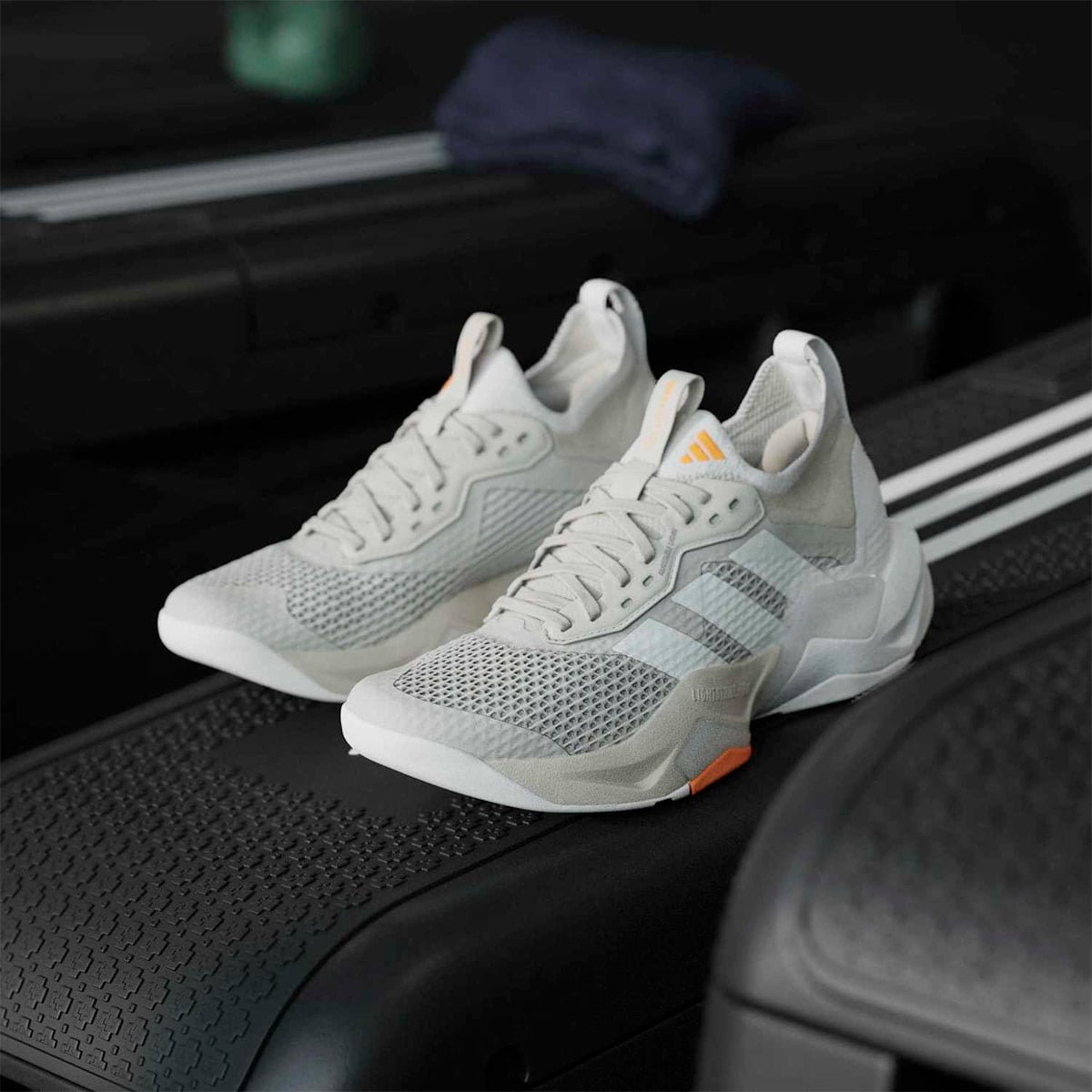 ZAPATILLAS MUJER ADIDAS CROSS TRAINING GRIS RAPIDMOVE ADV 2 - 4