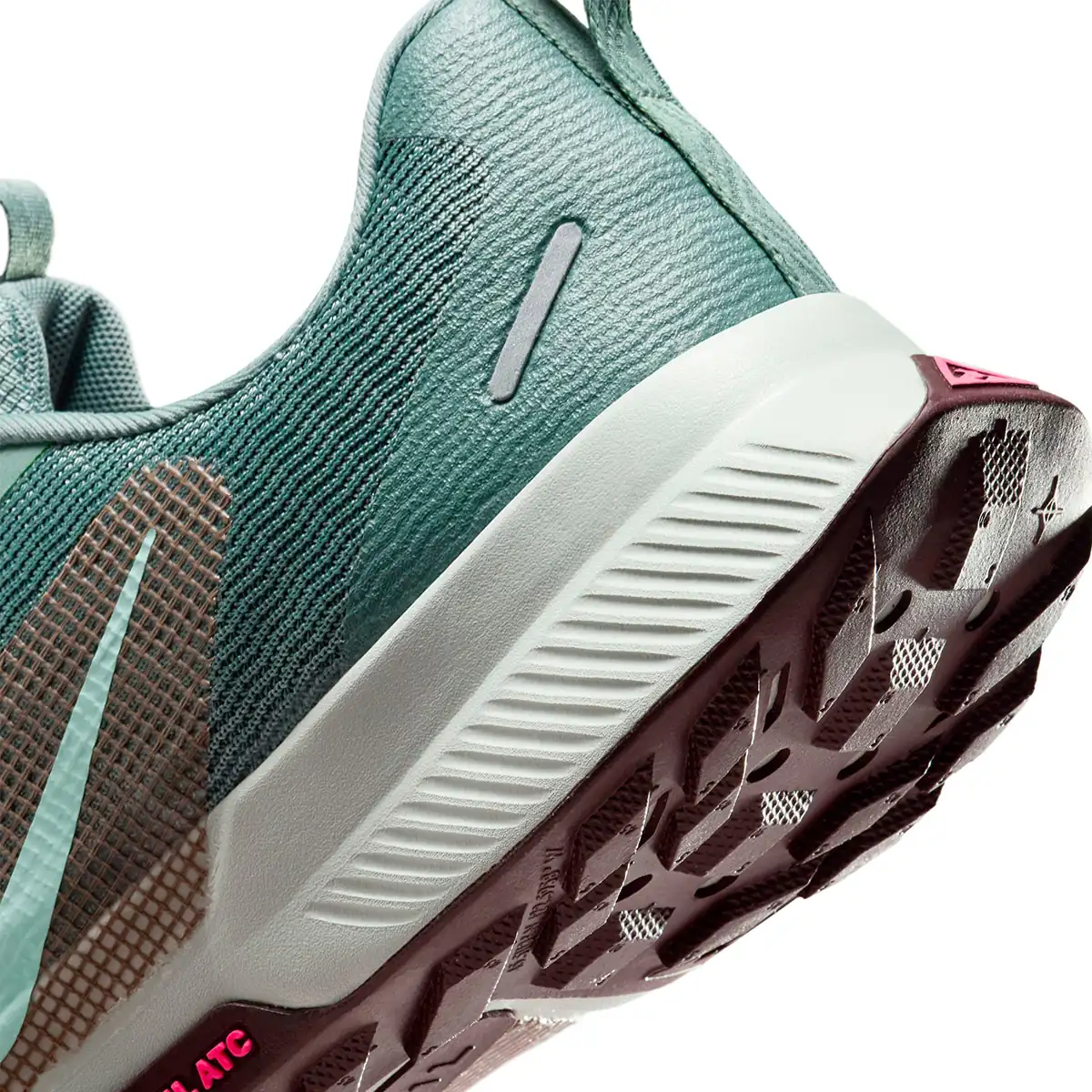 ZAPATILLAS HOMBRE NIKE RUNNING VERDE NIKE JUNIPER TRAIL 3 - 5