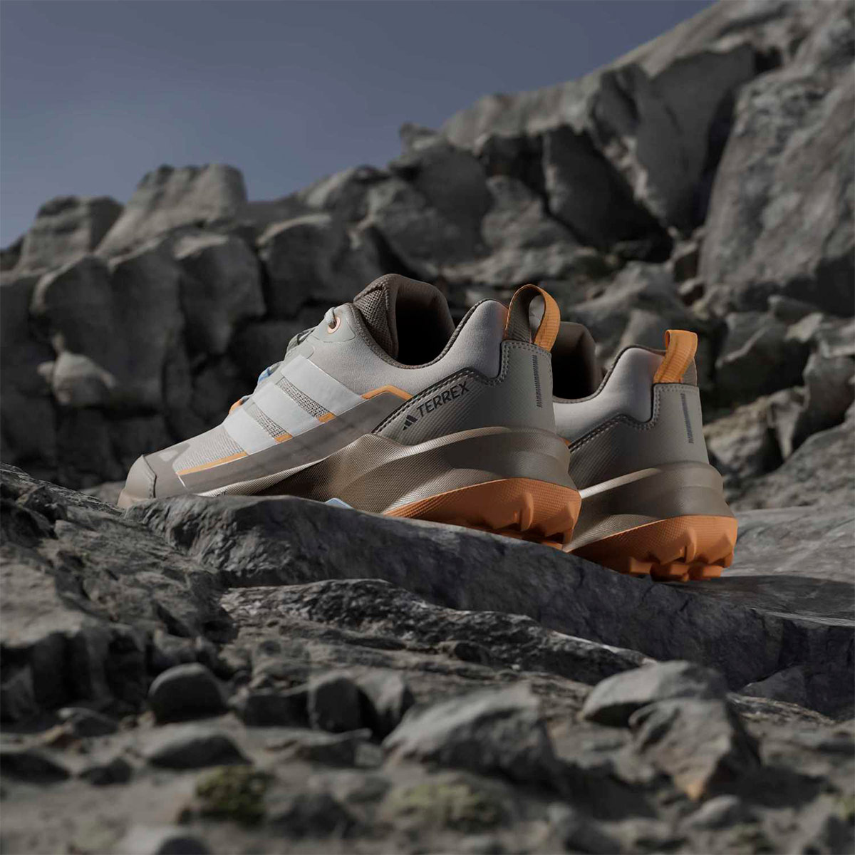 ZAPATILLAS MUJER ADIDAS TERREX TREKKING BEIGE SKYCHASER AX5 - 8