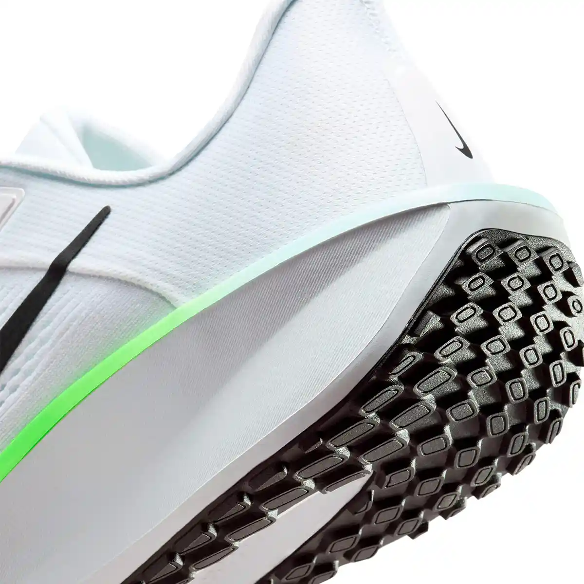ZAPATILLAS HOMBRE NIKE RUNNING BLANCO QUEST 6 - 5