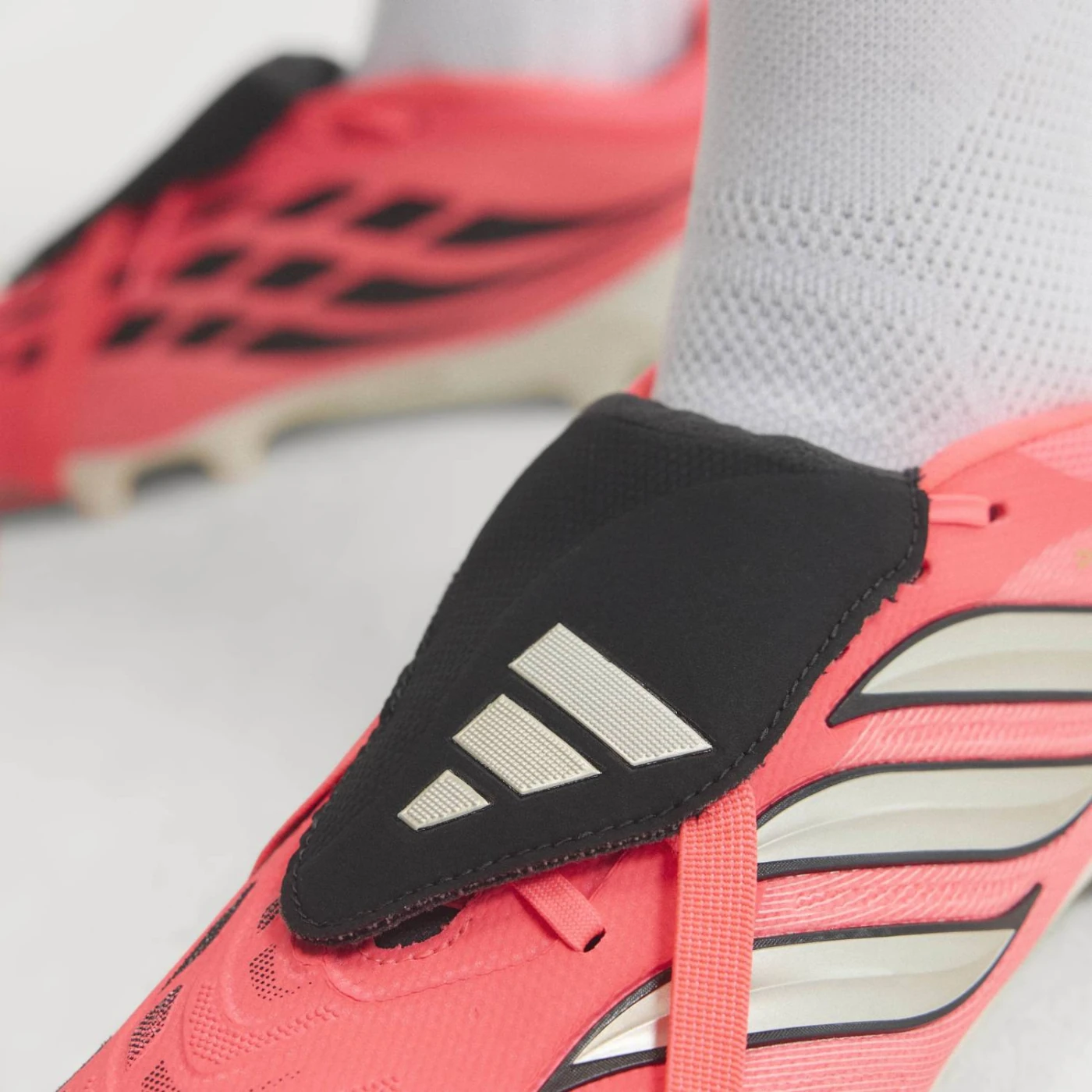 CHIMPUNES PREDATOR LEAGUE LENGÜETA PLEGABLE TERRENO FIRME HOMBRE ADIDAS - 6