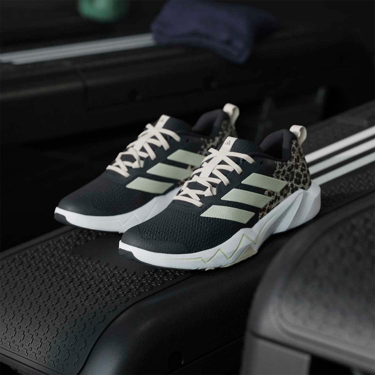 ZAPATILLAS MUJER ADIDAS CROSS TRAINING NEGRO RAPIDMOVE GO - 2