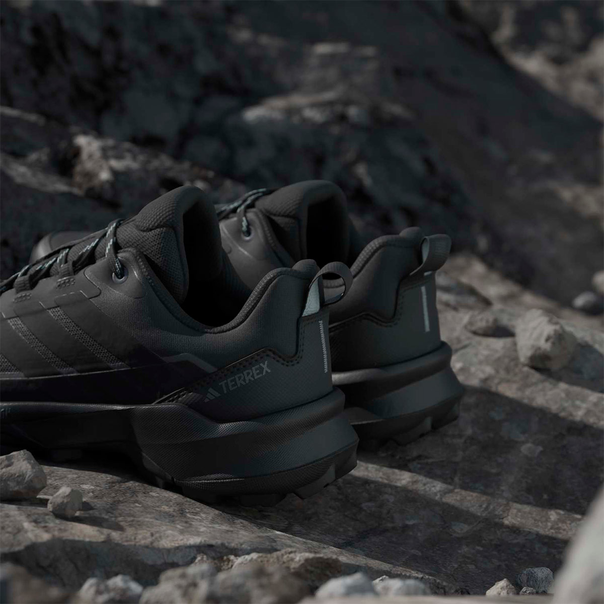ZAPATILLAS MUJER ADIDAS TERREX TREKKING NEGRO AKYCHASER AX5 - 6