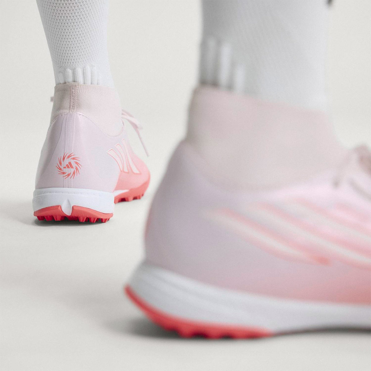 CHIMPUNES MUJER ADIDAS F50 SPARKFUSION LEAGUE PASTO ARTIFICIAL - 6