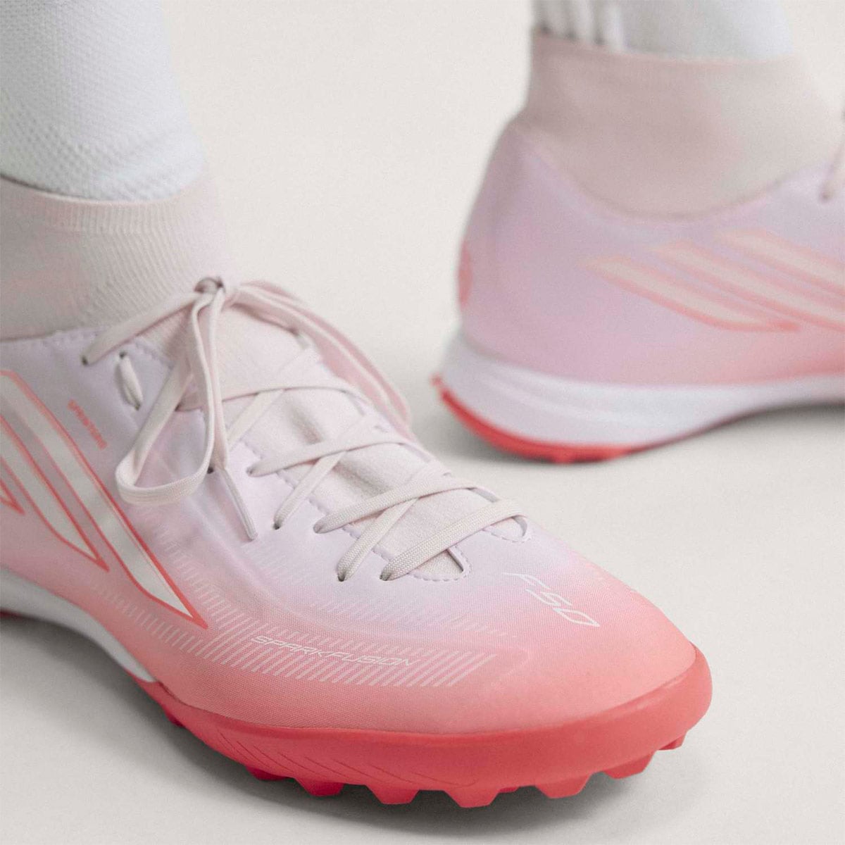 CHIMPUNES MUJER ADIDAS F50 SPARKFUSION LEAGUE PASTO ARTIFICIAL - 3