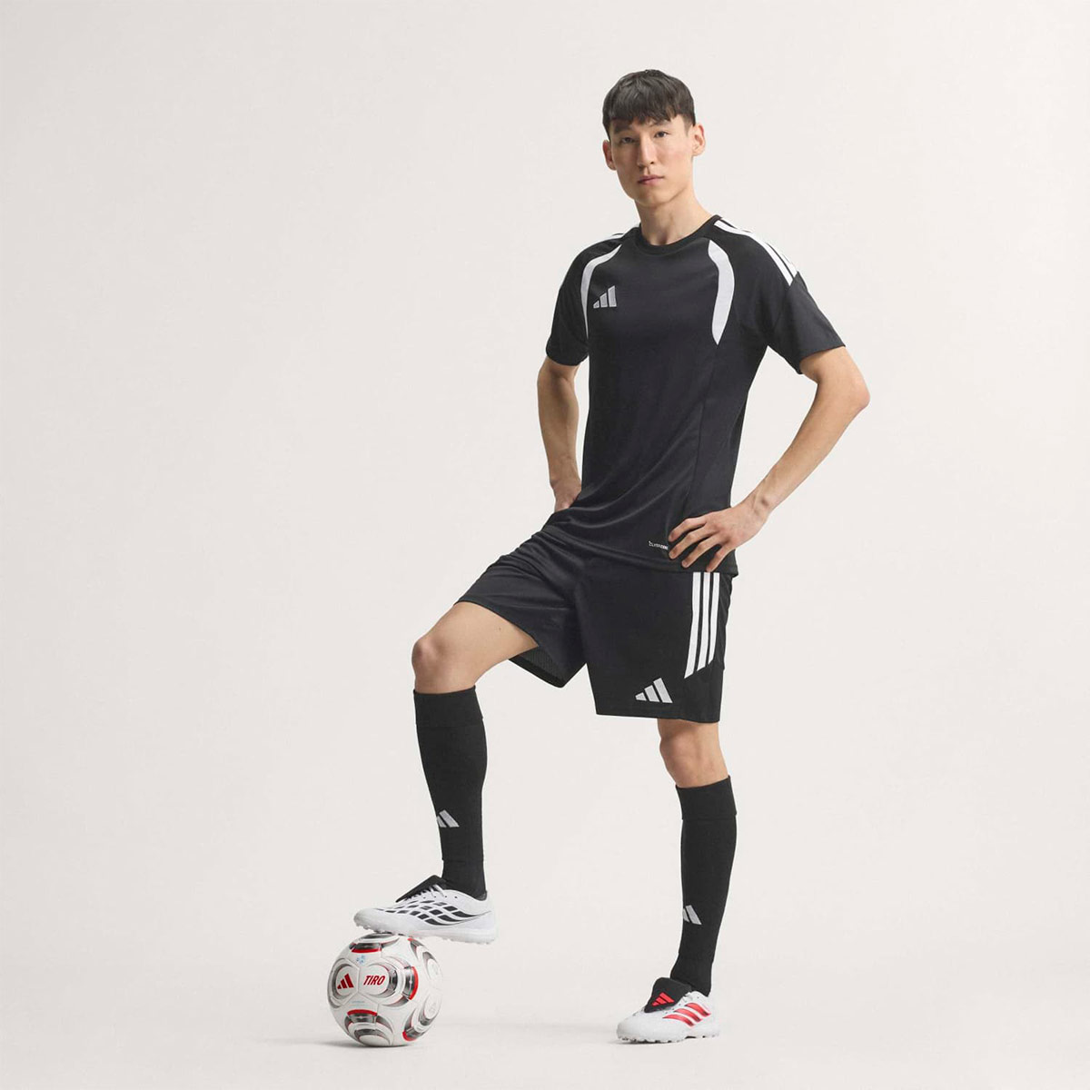 CHIMPUNES HOMBRE ADIDAS PREDATOR LEAGUE PASTO ARTIFICIAL - 8